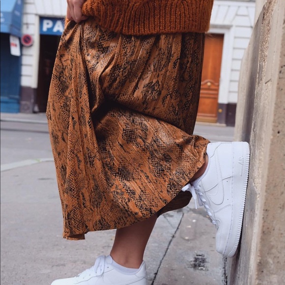 BLOGGERS FAV ZARA SNAKESKIN PRINTED PLEATED SKIRT